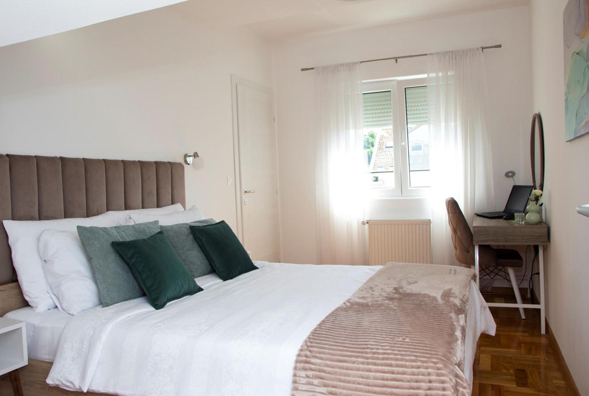 Apartman Mia Centar Kruševac Eksteriør billede
