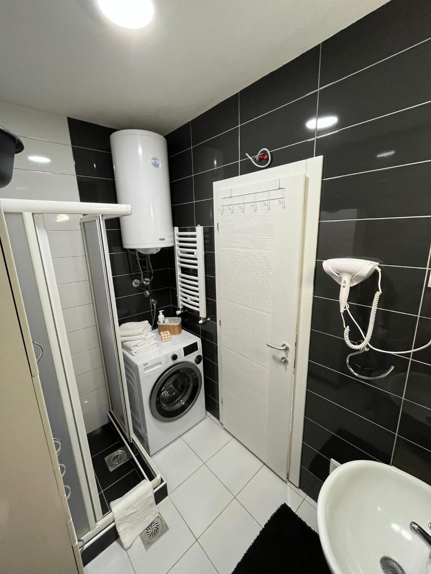 Apartman Mia Centar Kruševac Eksteriør billede