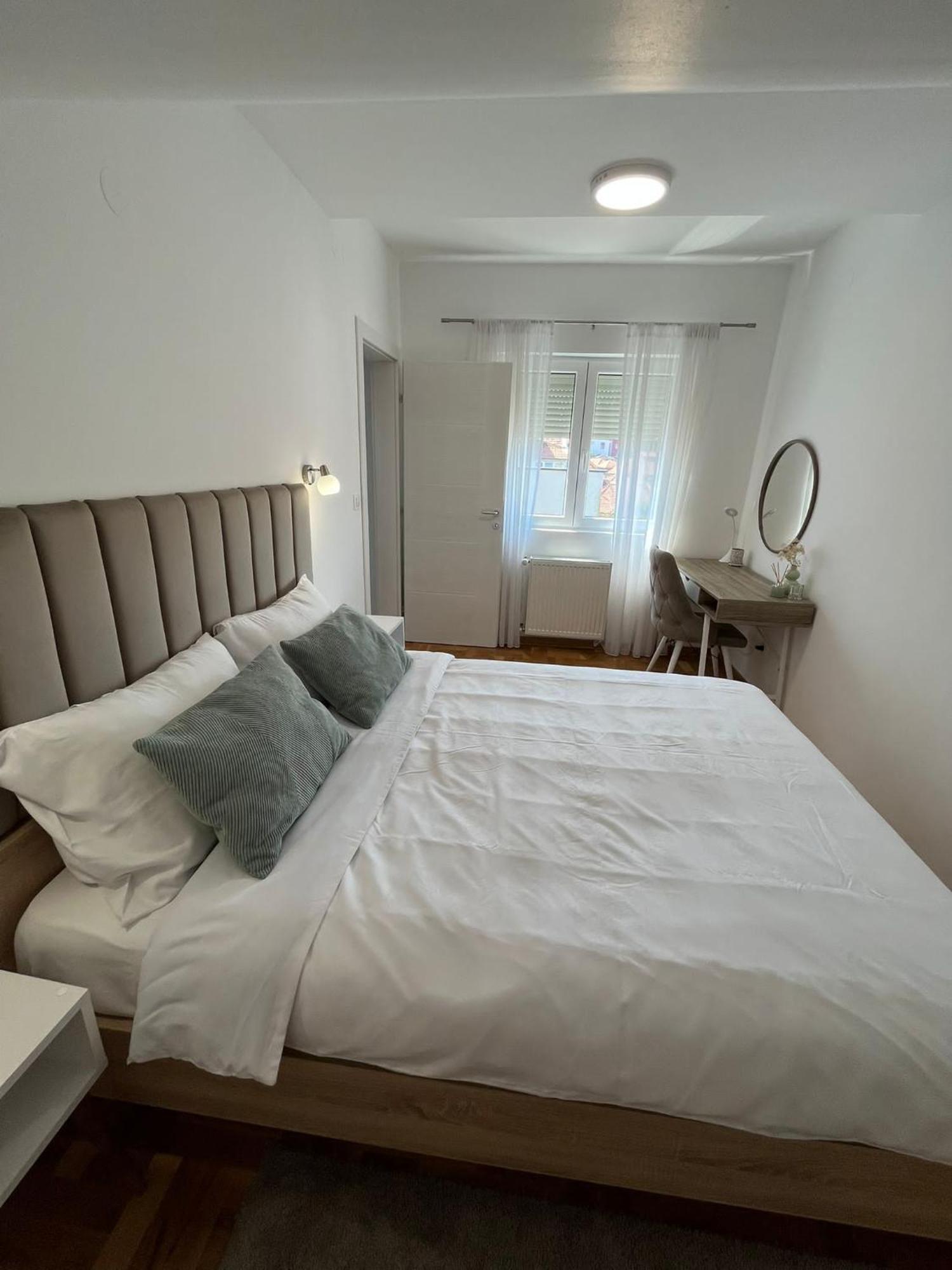 Apartman Mia Centar Kruševac Eksteriør billede